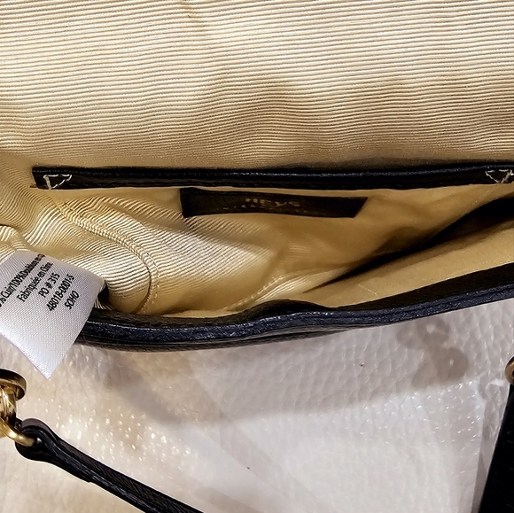 HEYS International Regular Patent Leather Crossbody Long Strap Golden Hardware - Picture 5 of 8